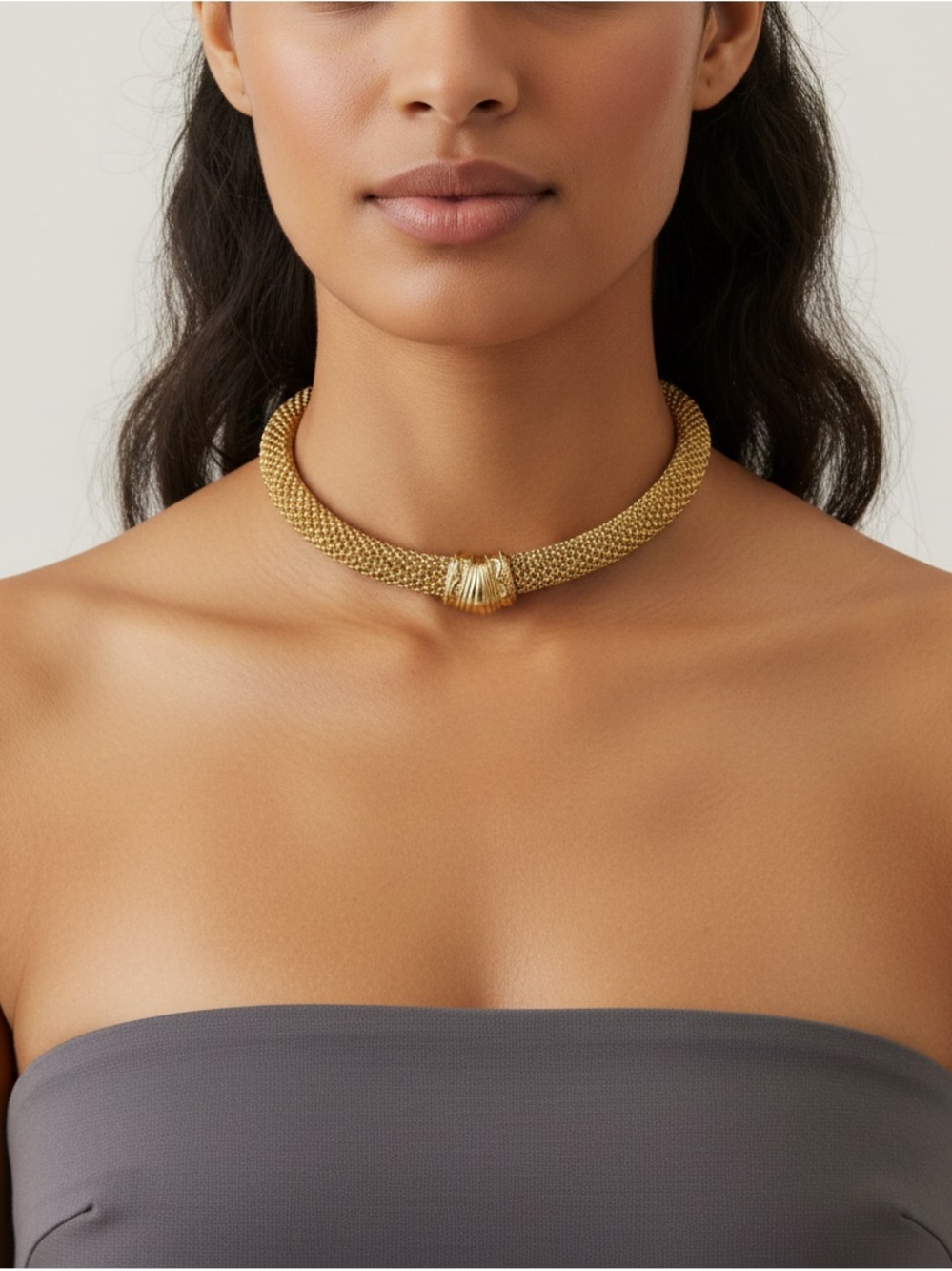 Vintage Gold tone Mesh  Necklace, Woven Chain Collar Mogul Magnetic Closure